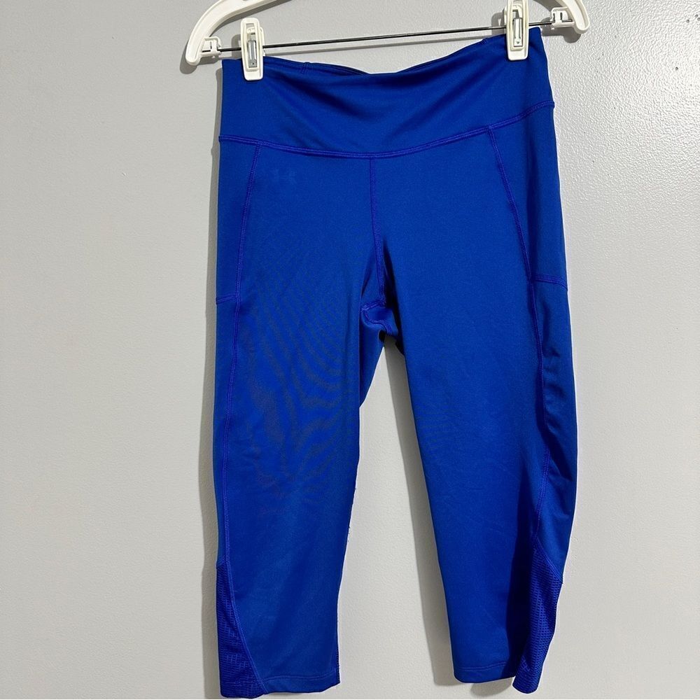 Under Armour royal blue capri leggings.  Size SP